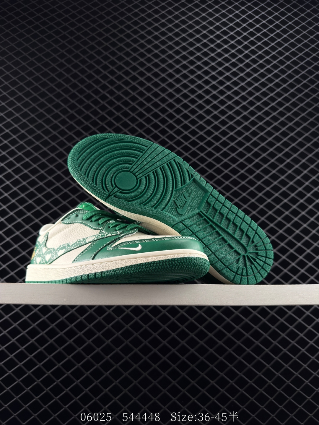 Nike Air Jordan 1 x Travis Scott AJ1